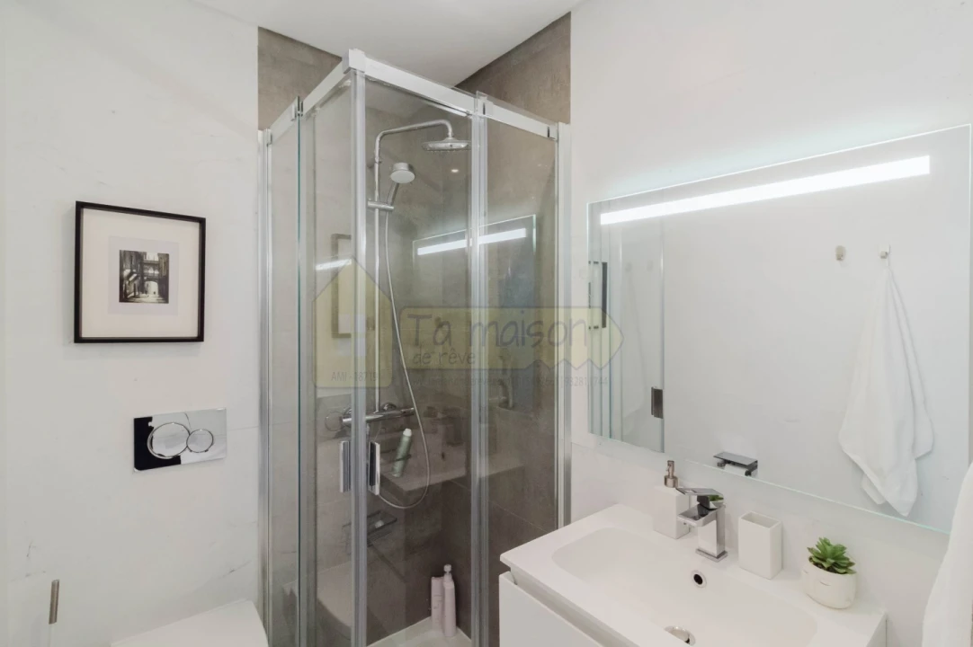 Apartamento T2 para Venda em Quarteira Foto 13