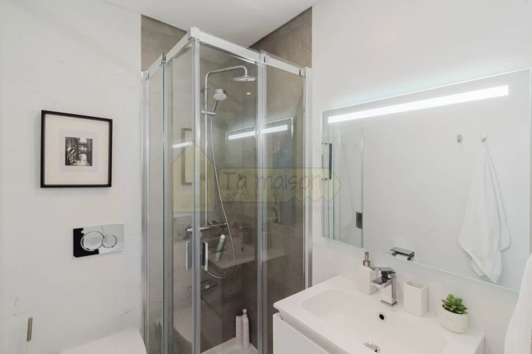 Apartamento T2 para Venda em Quarteira Foto 13