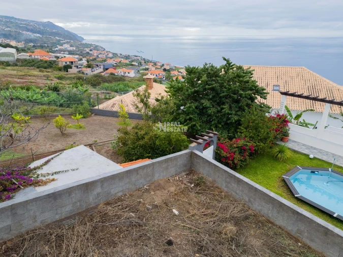 Terreno para Venda em Estreito da Calheta Foto 20