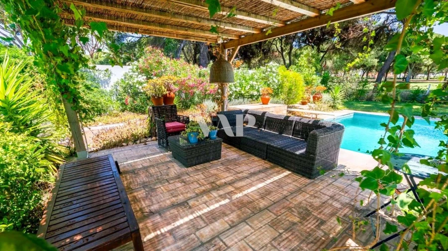 Moradia T3 para Venda em Quarteira Foto 9