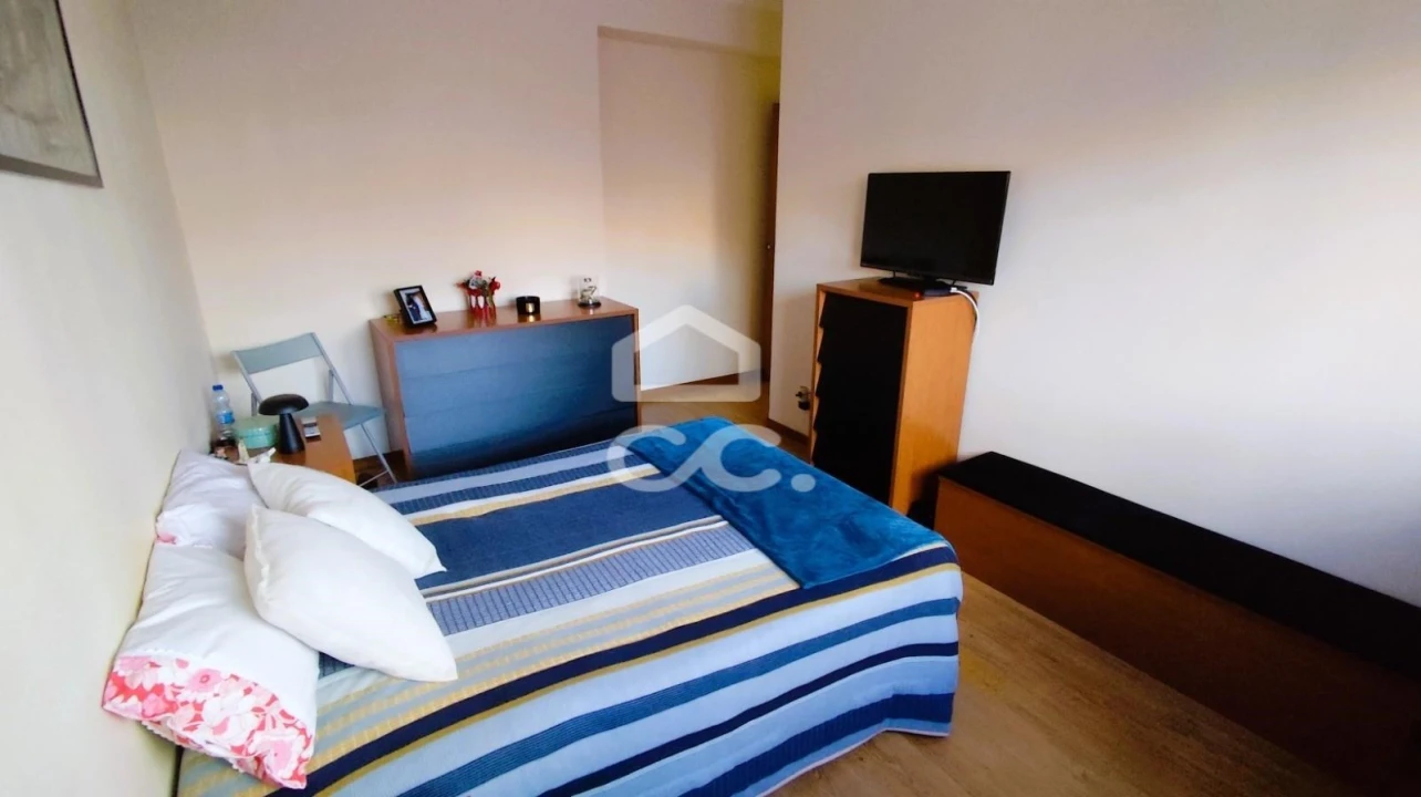 Apartamento T3 para Venda em Creixomil Foto 14