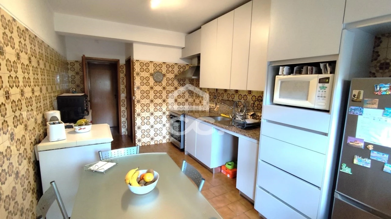 Apartamento T3 para Venda em Creixomil Foto 7