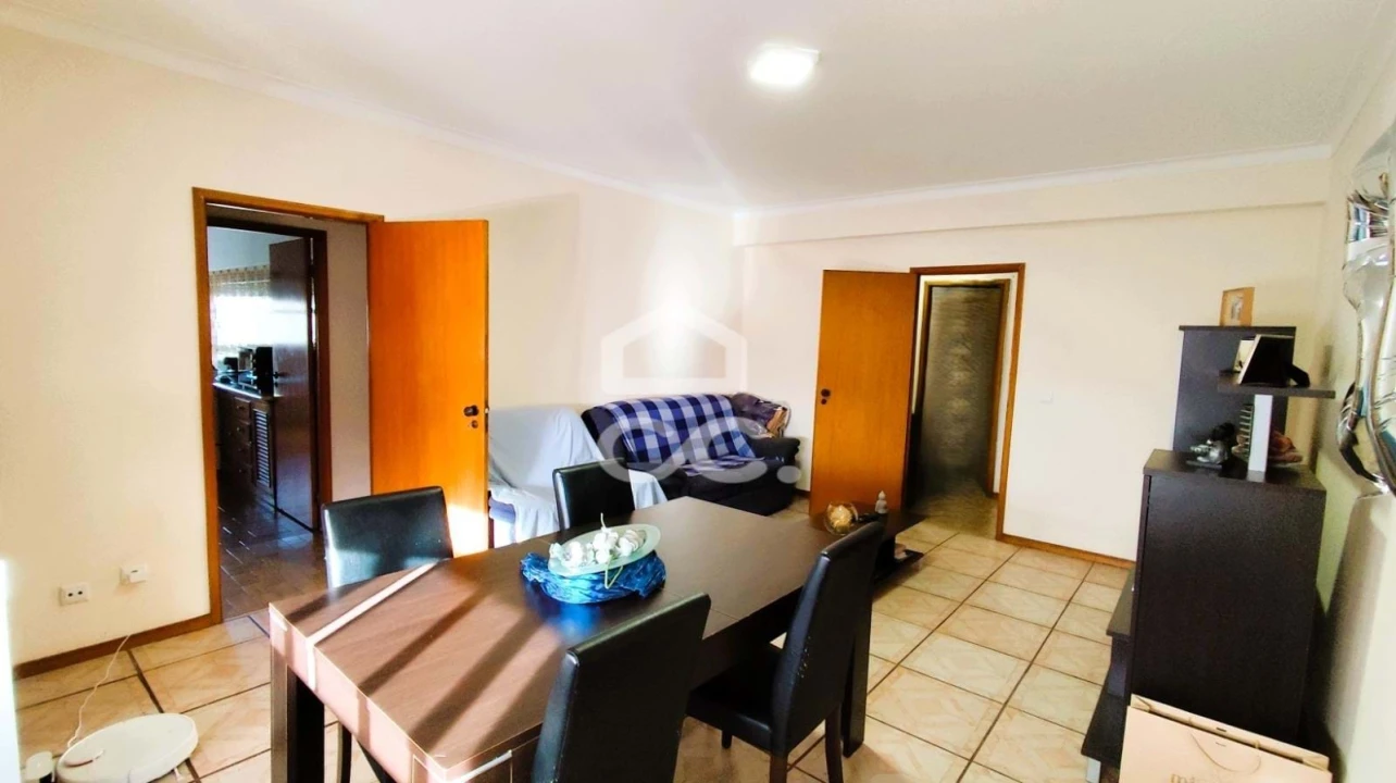 Apartamento T3 para Venda em Creixomil Foto 4