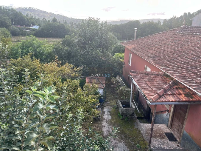 Moradia T4 para Venda em Covas Foto 5