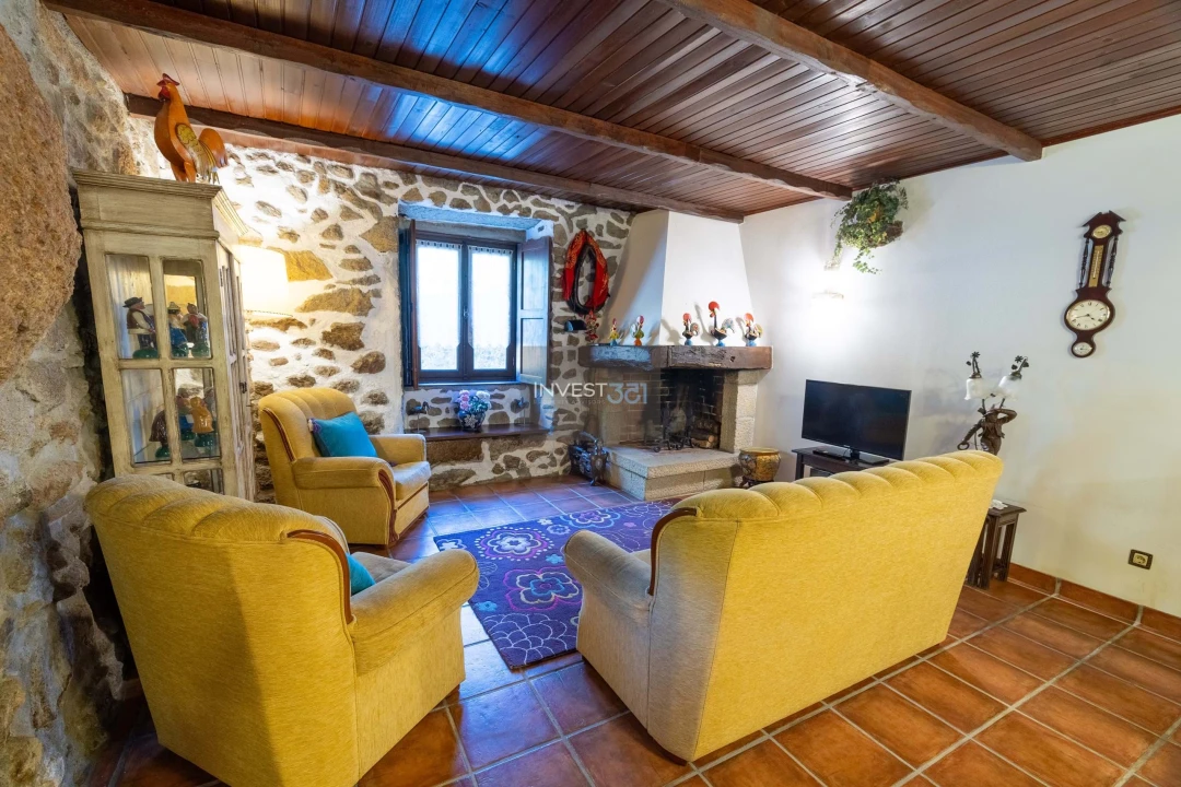 Moradia T3 para Venda em Covas Foto 18