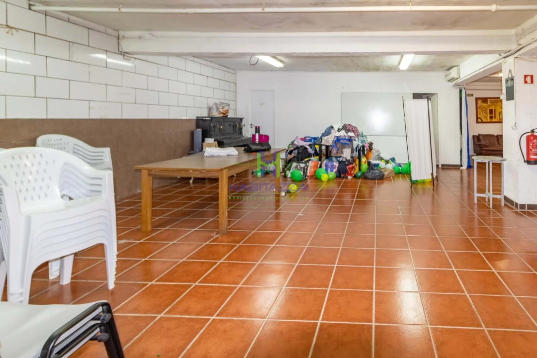 Negócio para Venda em Lagos (São Sebastião e Santa Maria) Foto 7