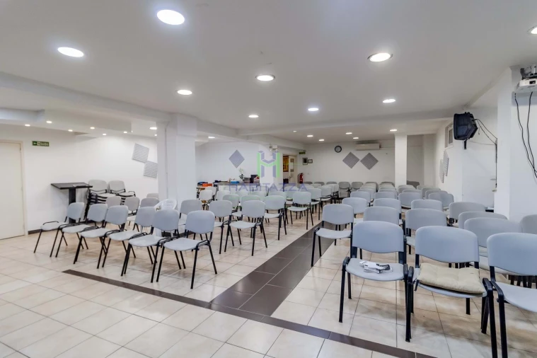 Negócio para Venda em Lagos (São Sebastião e Santa Maria)