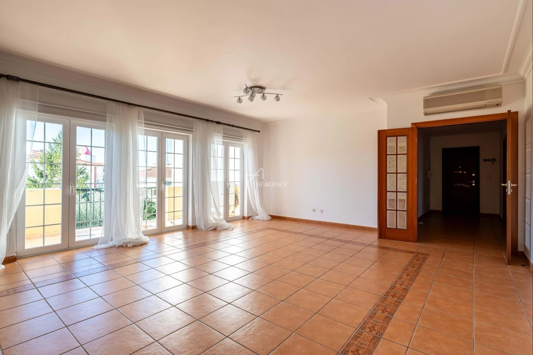 Apartamento T3 para Arrendamento em Agualva e Mira-Sintra Foto 6
