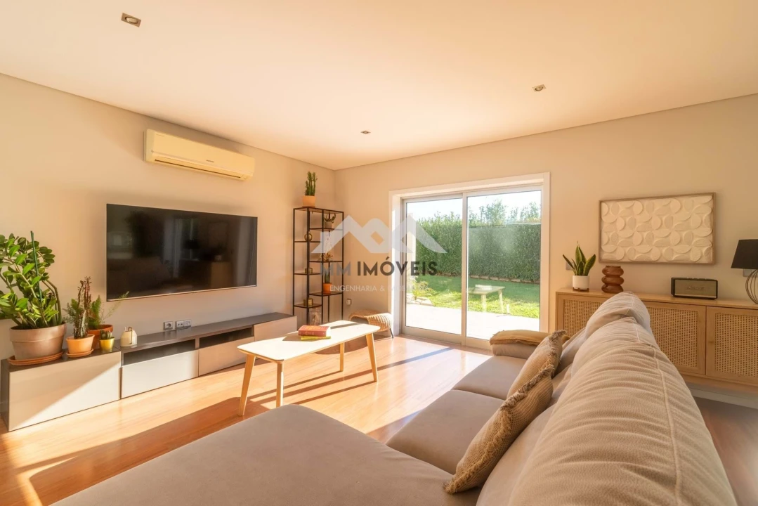 Moradia T4 para Venda em Vila Nova de Famalicão e Calendário Foto 3