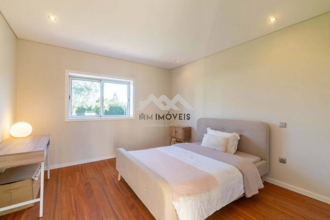 Moradia T4 para Venda em Vila Nova de Famalicão e Calendário Foto 13