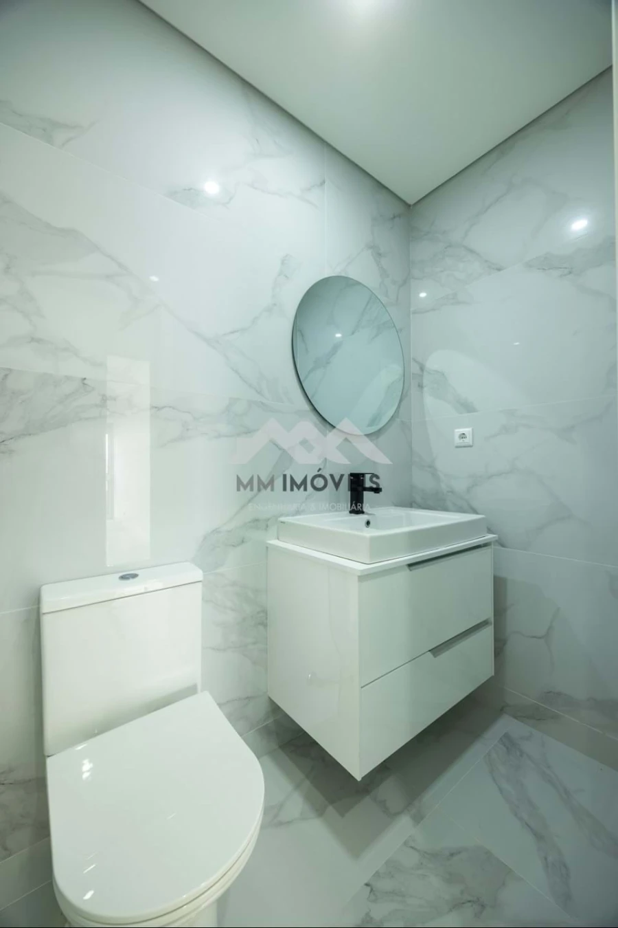 Apartamento T4 para Venda em Santa Marinha Foto 19