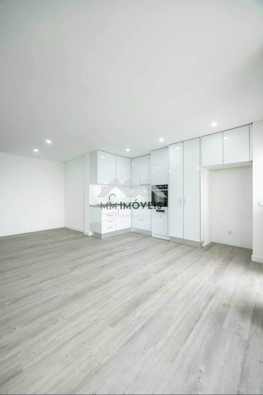 Apartamento T4 para Venda em Santa Marinha Foto 31