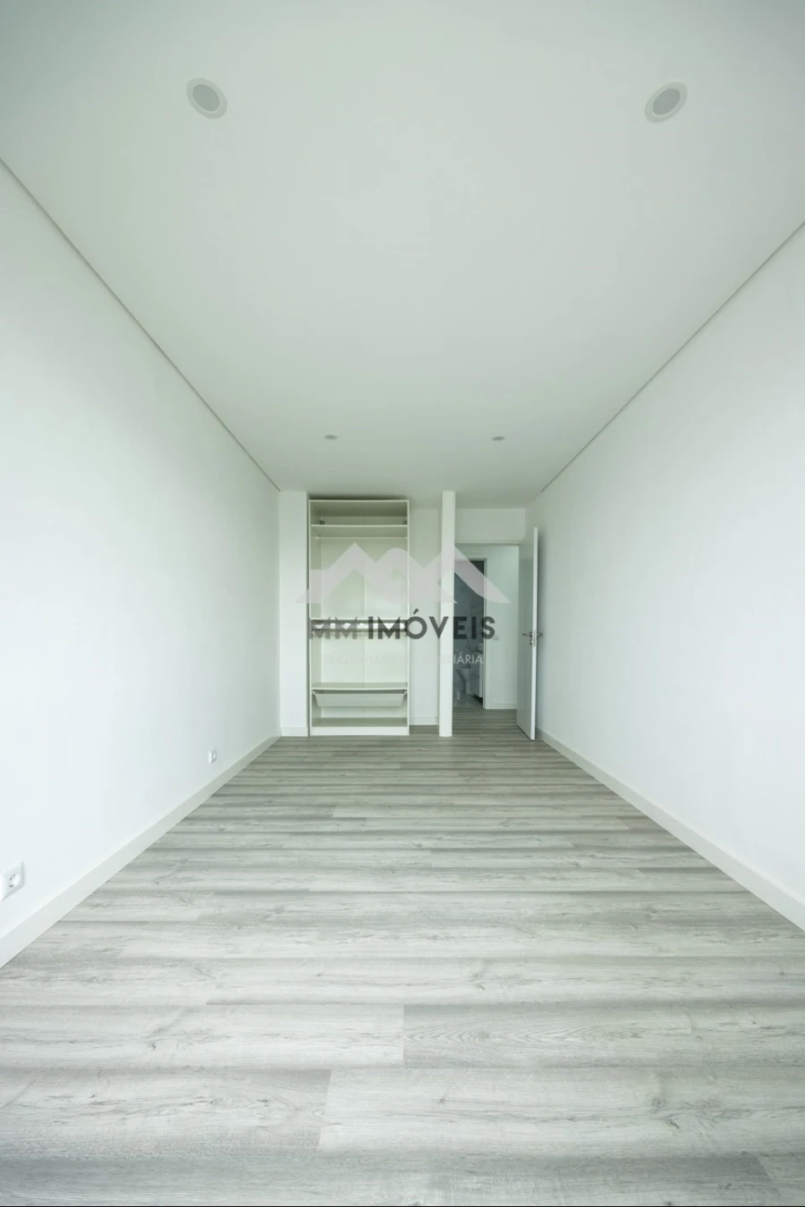 Apartamento T4 para Venda em Santa Marinha Foto 21