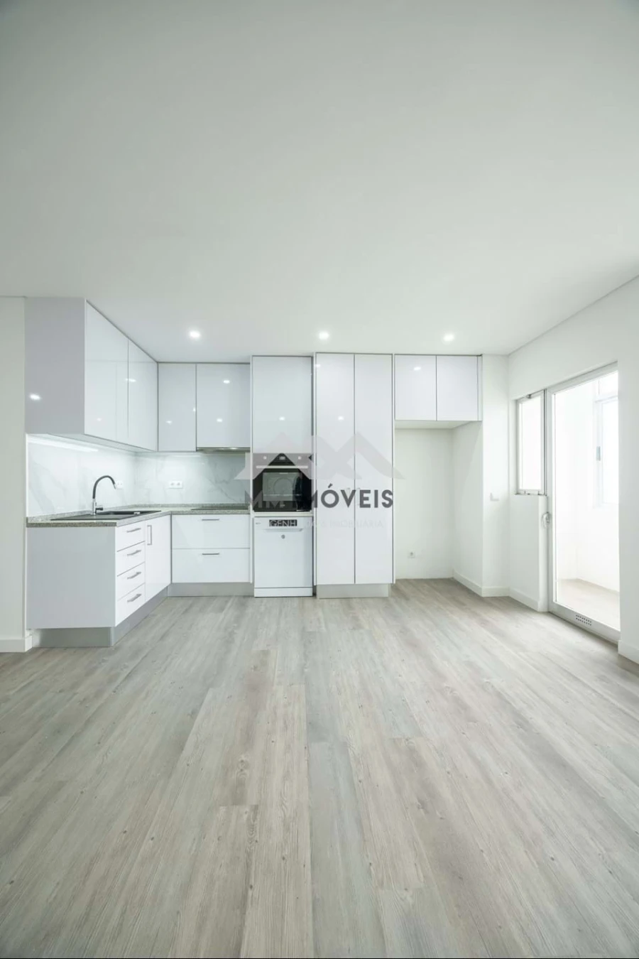 Apartamento T4 para Venda em Santa Marinha Foto 10