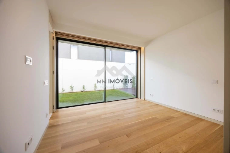 Moradia T5 para Venda em Canidelo Foto 37