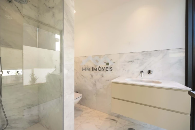 Moradia T5 para Venda em Canidelo Foto 16