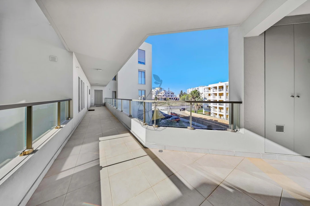 Apartamento T2 para Venda em Portimão Foto 4
