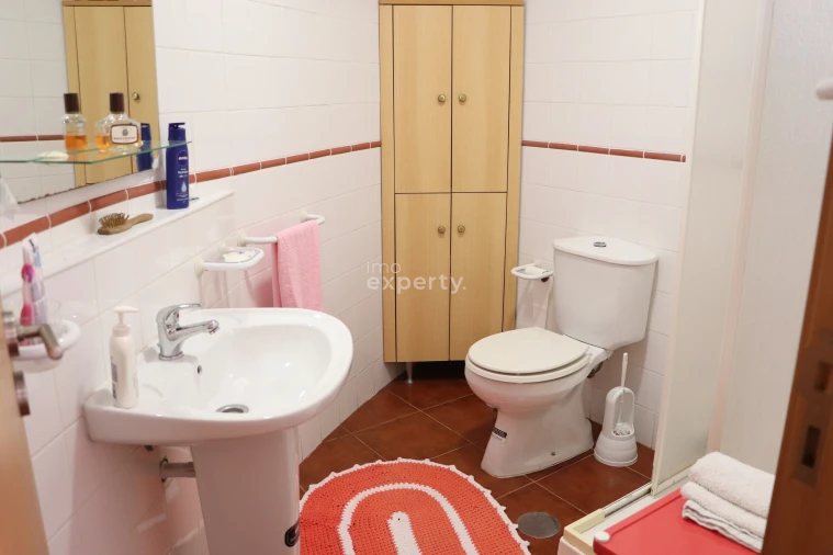 Moradia T2 para Venda em São Pedro de Rio Seco Foto 5