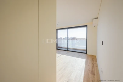 Apartamento T3 para Venda em Glória e Vera Cruz