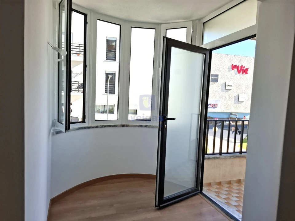 Apartamento T3 para Arrendamento em Caldas da Rainha - Santo Onofre e Serra do Bouro Foto 8