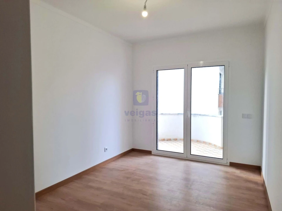 Apartamento T3 para Arrendamento em Caldas da Rainha - Santo Onofre e Serra do Bouro Foto 21