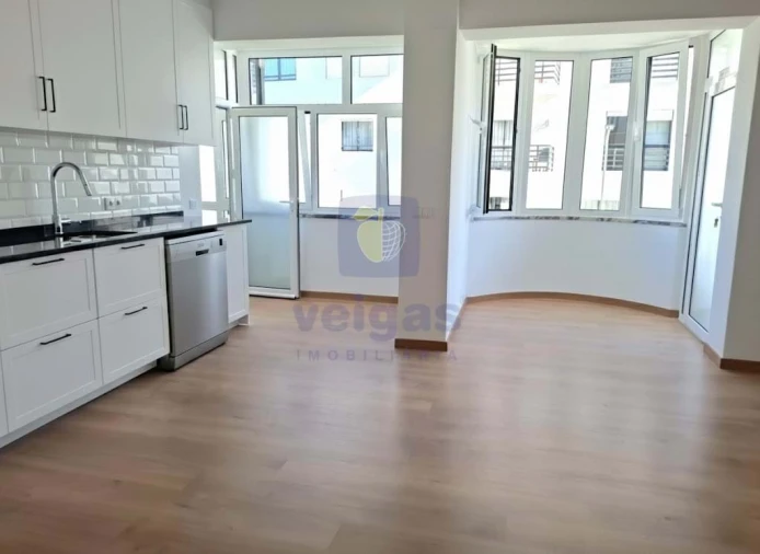 Apartamento T3 para Arrendamento em Caldas da Rainha - Santo Onofre e Serra do Bouro Foto 3