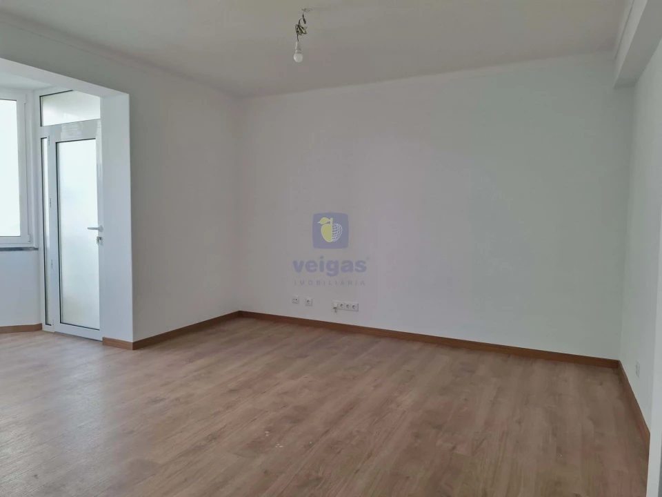 Apartamento T3 para Arrendamento em Caldas da Rainha - Santo Onofre e Serra do Bouro Foto 6