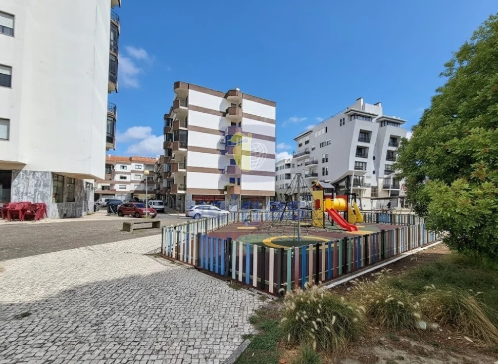 Apartamento T3 para Arrendamento em Caldas da Rainha - Santo Onofre e Serra do Bouro Foto 28