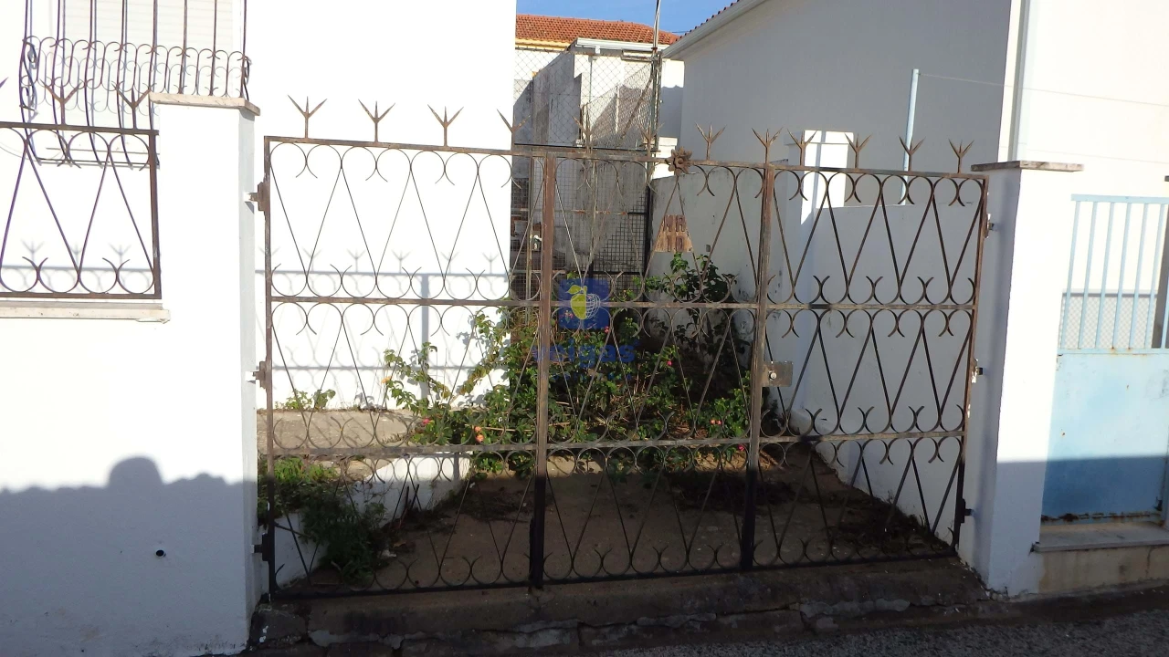 Moradia T3 para Venda em Campolide Foto 7