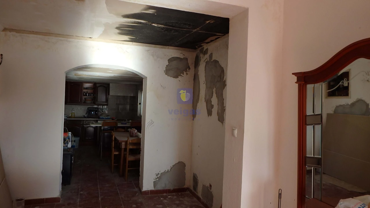 Moradia T3 para Venda em Campolide Foto 13