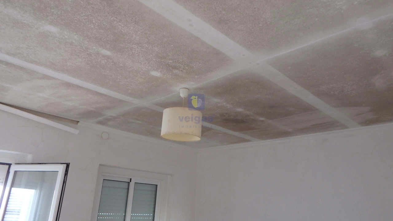 Moradia T3 para Venda em Campolide Foto 36