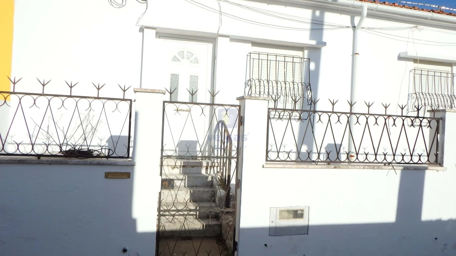 Moradia T3 para Venda em Campolide Foto 6