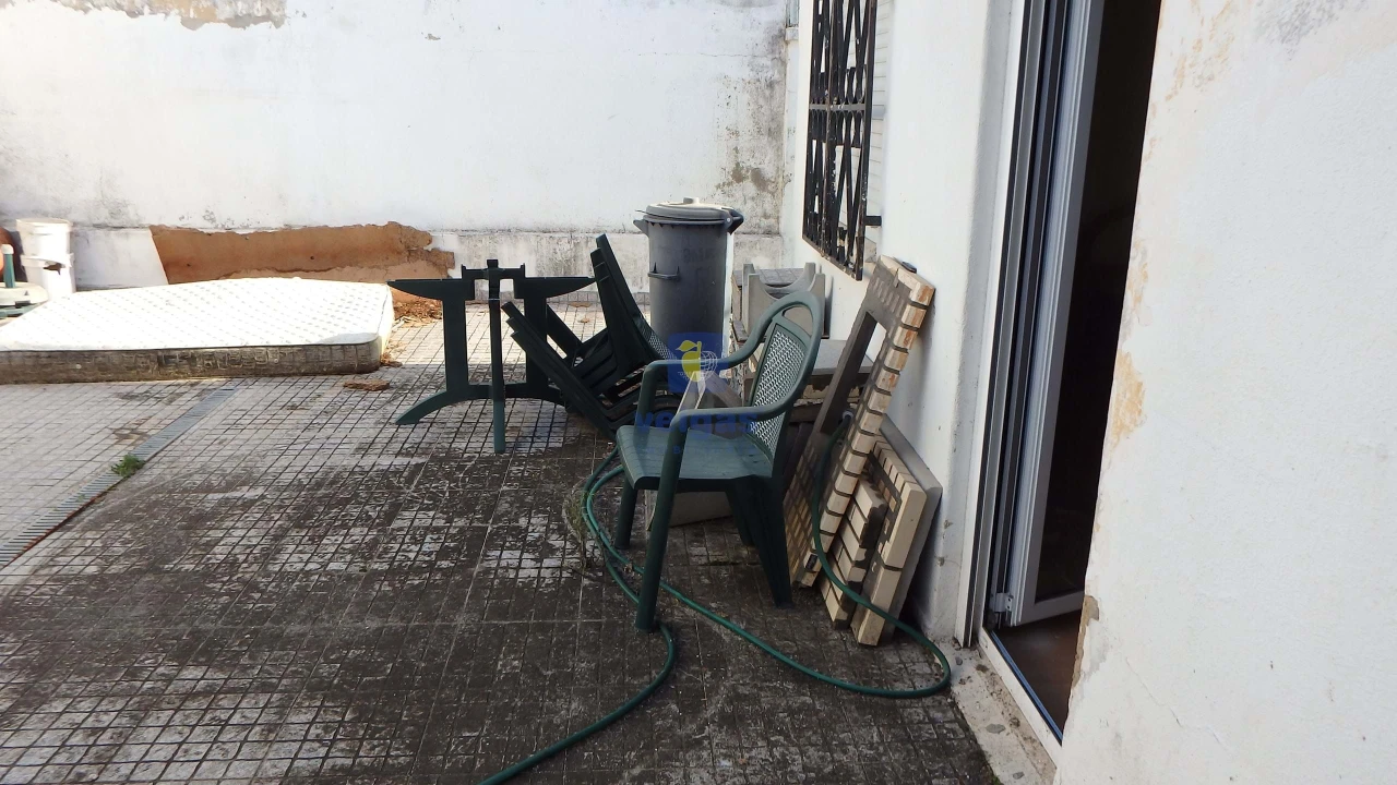 Moradia T3 para Venda em Campolide Foto 43