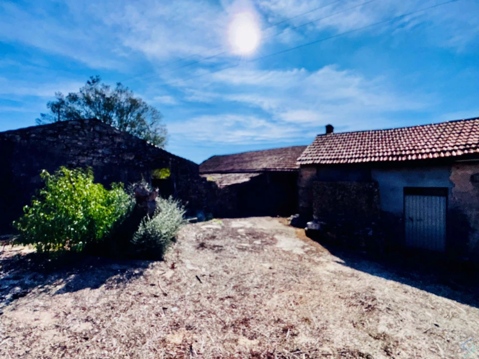 Moradia T5 para Venda em Além da Ribeira e Pedreira Foto 31