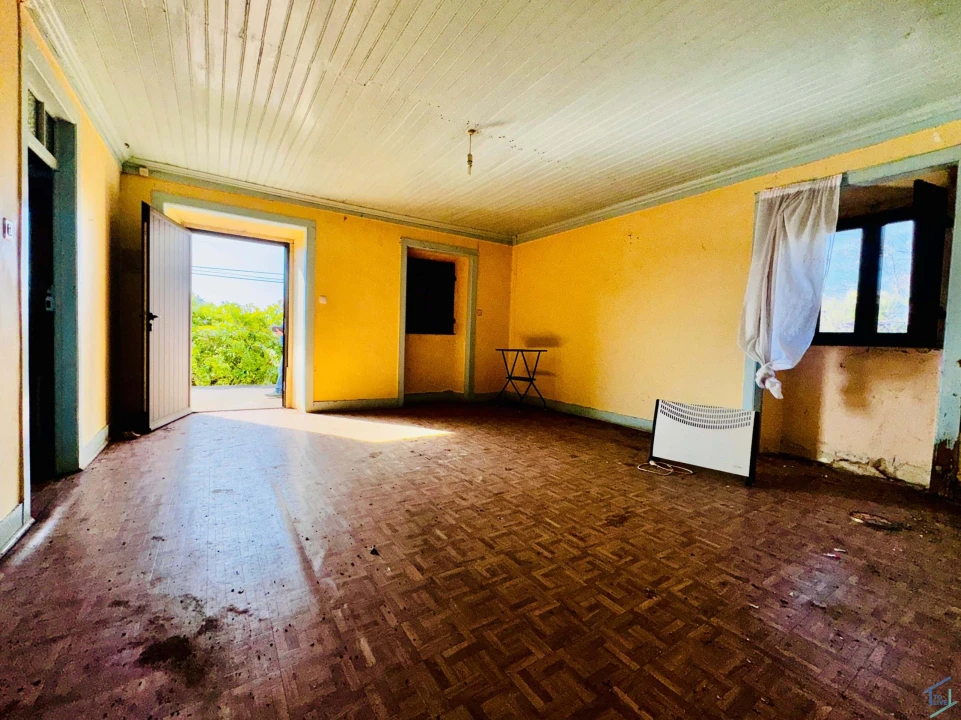 Moradia T5 para Venda em Além da Ribeira e Pedreira Foto 11