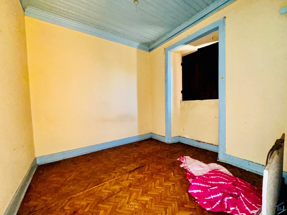 Moradia T5 para Venda em Além da Ribeira e Pedreira Foto 13