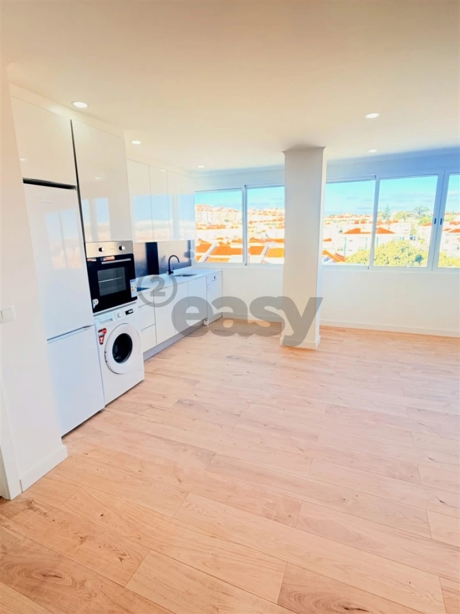 Apartamento T4 para Venda em Águas Livres Foto 1