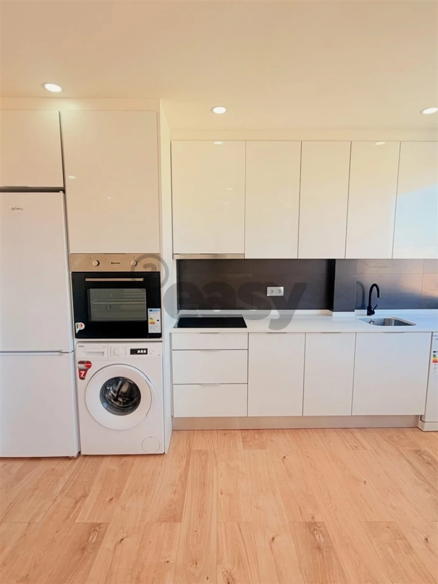 Apartamento T4 para Venda em Águas Livres Foto 3