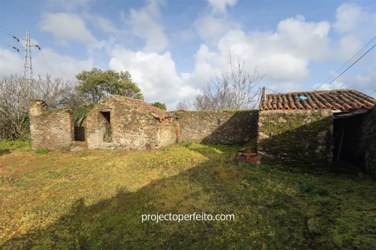 Quinta T3 para Venda em Avanca Foto 6