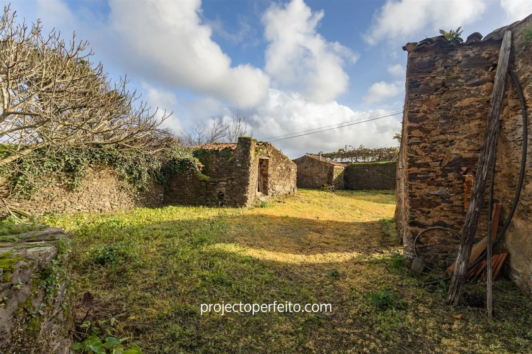 Quinta T3 para Venda em Avanca Foto 4