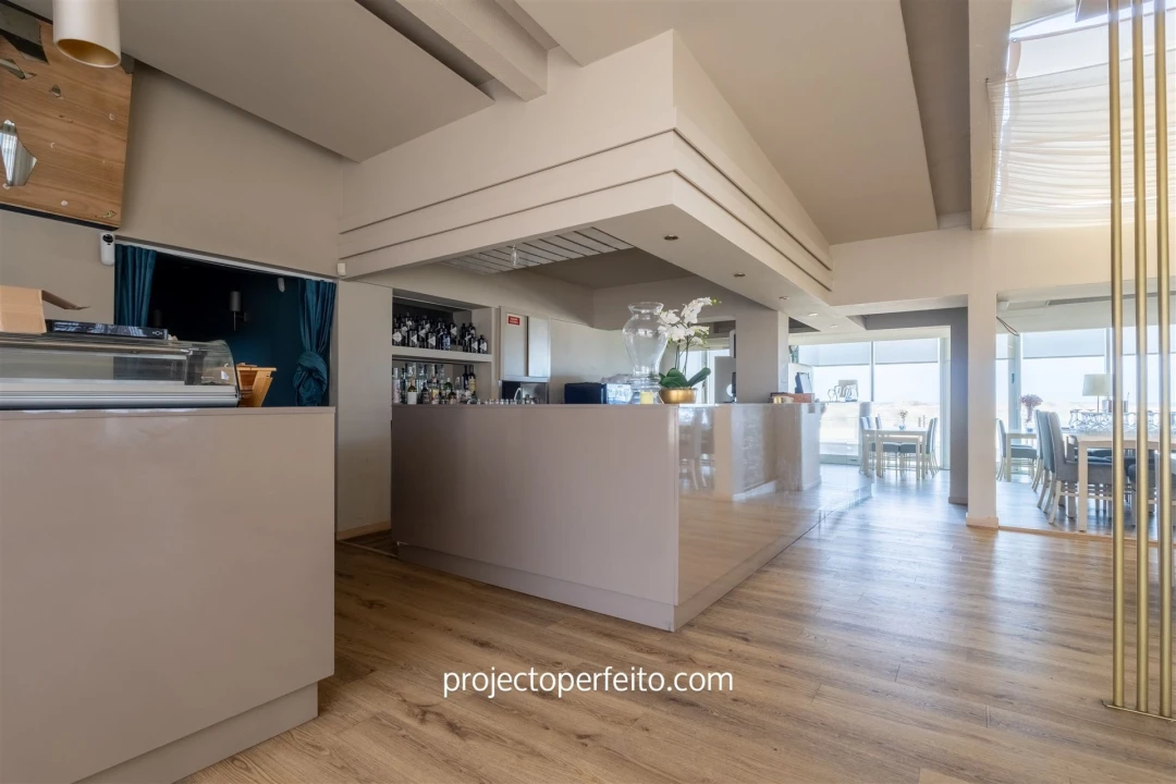 Negócio para Venda em Arcozelo Foto 17