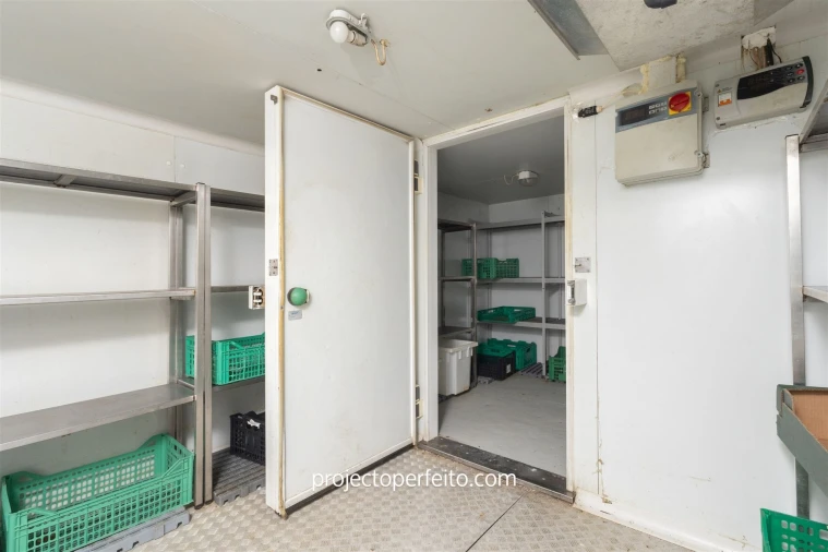 Negócio para Venda em Arcozelo Foto 26