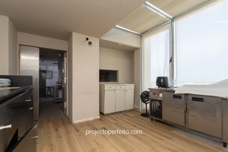 Negócio para Venda em Arcozelo Foto 19