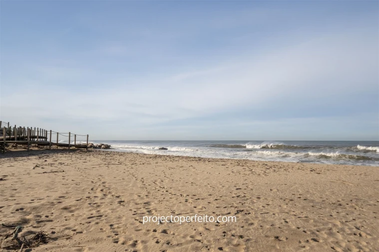 Negócio para Venda em Arcozelo Foto 11