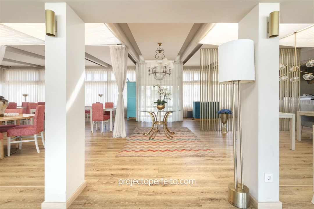 Negócio para Venda em Arcozelo Foto 28