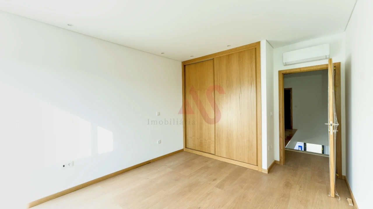 Moradia T3 para Venda em Lobão, Gião, Louredo e Guisande Foto 14