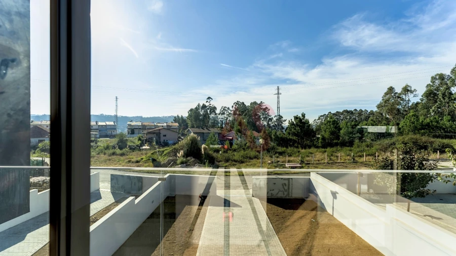 Moradia T3 para Venda em Lobão, Gião, Louredo e Guisande Foto 10