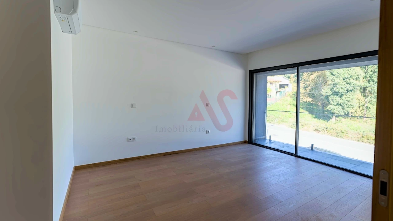 Moradia T3 para Venda em Lobão, Gião, Louredo e Guisande Foto 11