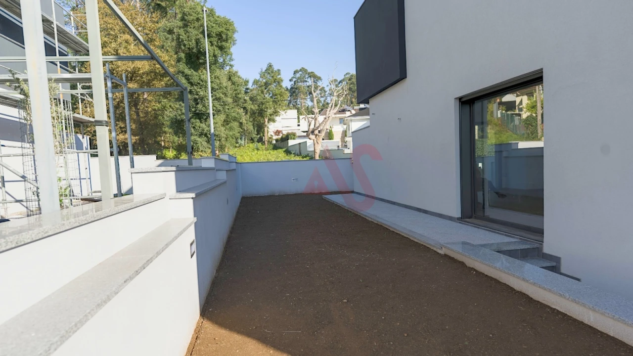 Moradia T3 para Venda em Lobão, Gião, Louredo e Guisande Foto 4