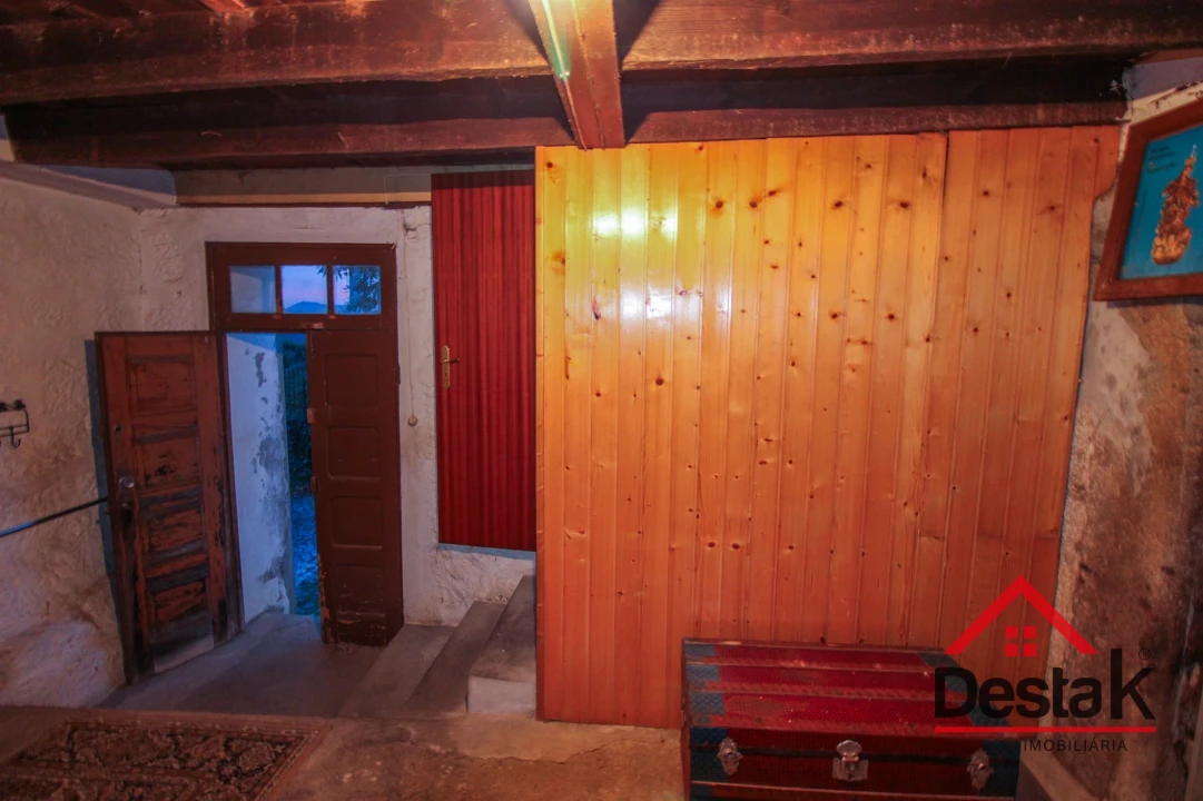 Moradia T2 para Venda em Santa Cruz da Trapa e São Cristóvão de Lafões Foto 7